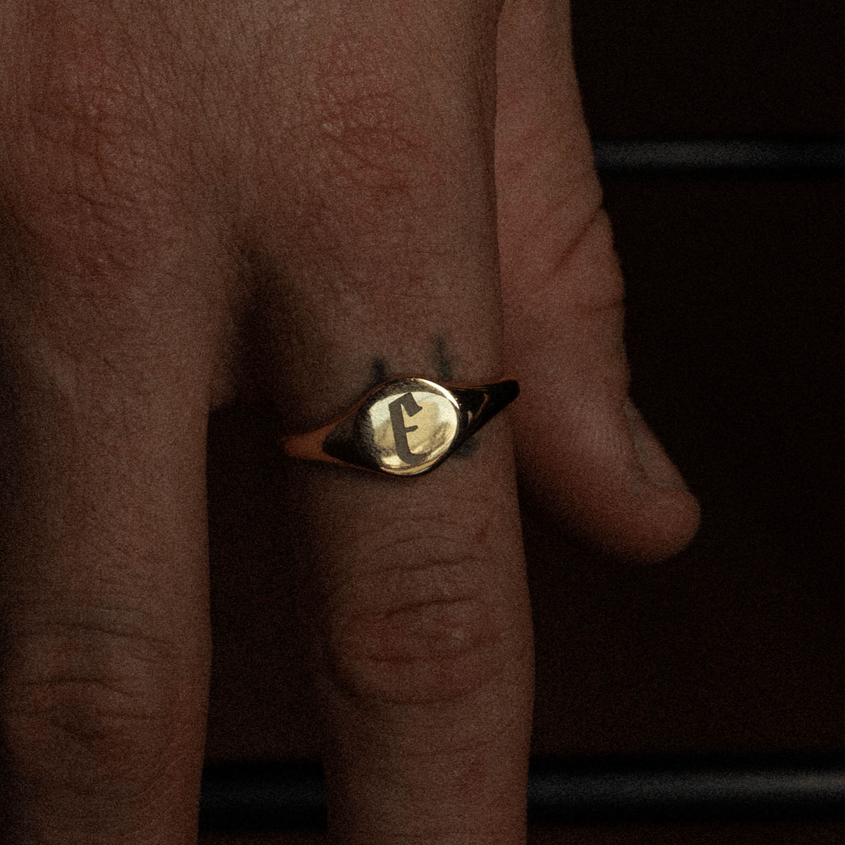 Nomad Signet Ring - Engravable