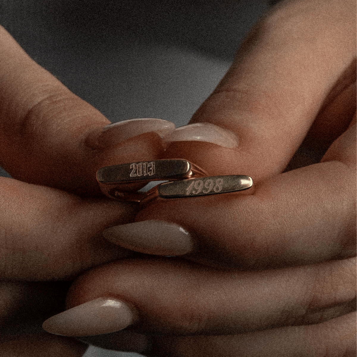 Asteria Bar Ring - Engravable