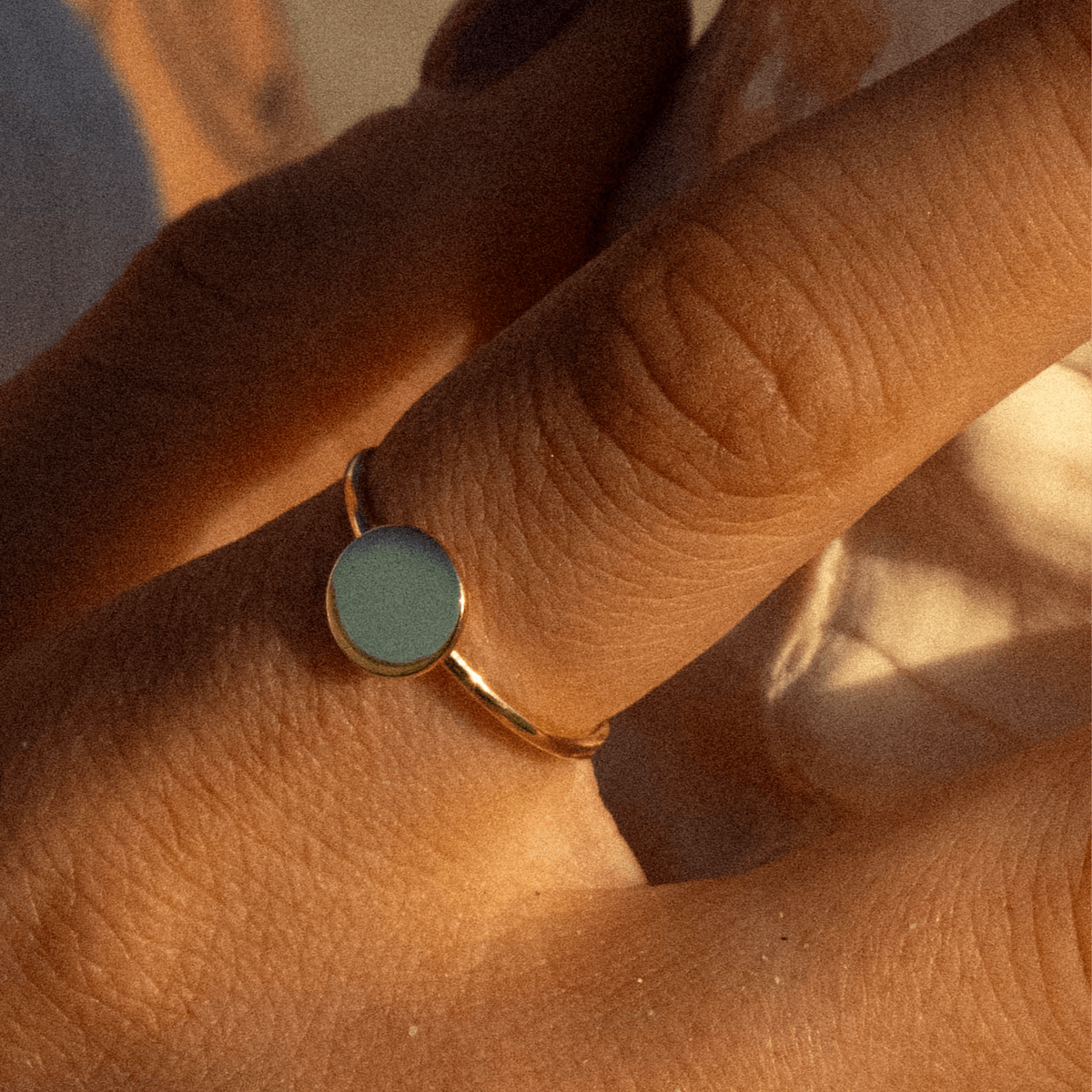Amity Round Ring - Engravable