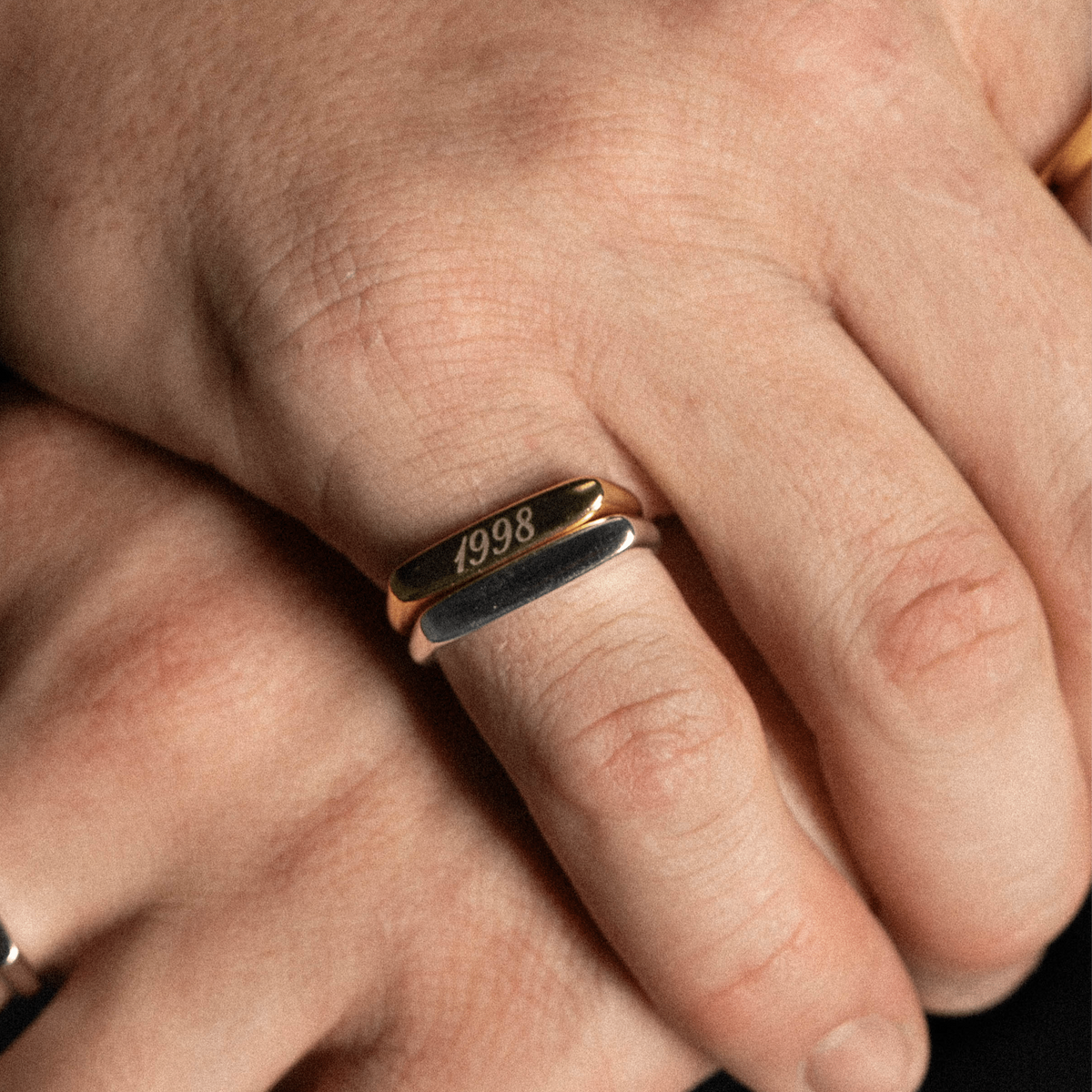 Asteria Bar Ring - Engravable
