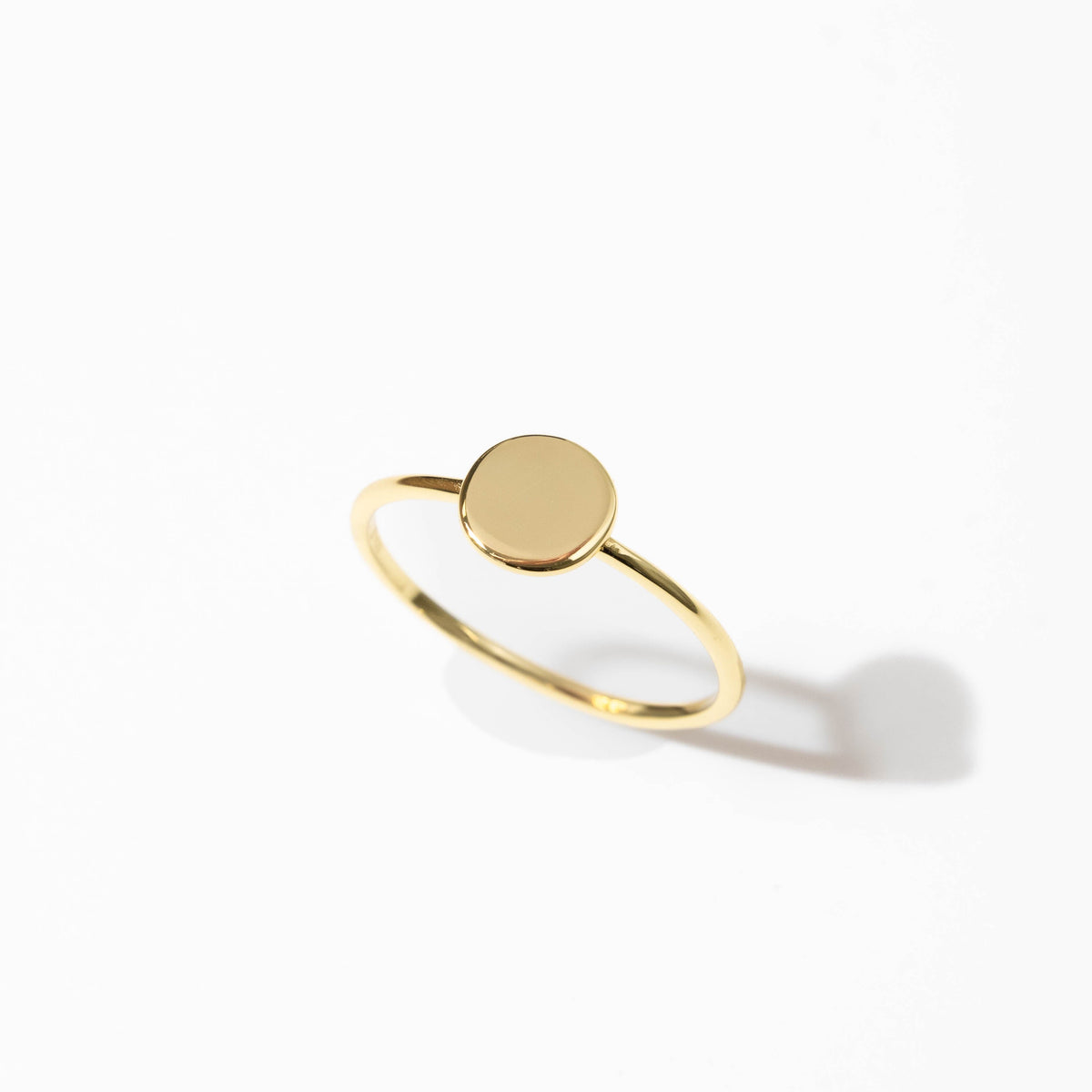 Amity Round Ring - Engravable