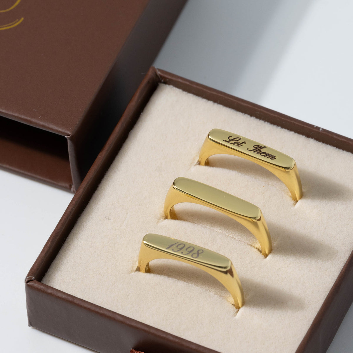 Asteria Bar Ring - Engravable