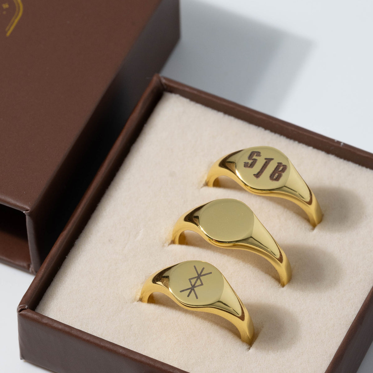 Nomad Signet Ring - Engravable