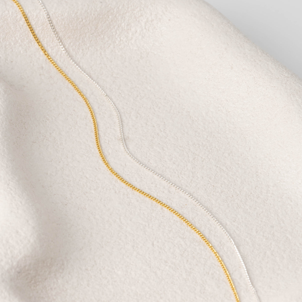 Petite Curb Necklace
