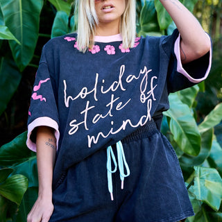 Hibiscus Hotel - Holiday State of Mind Oversized Tee