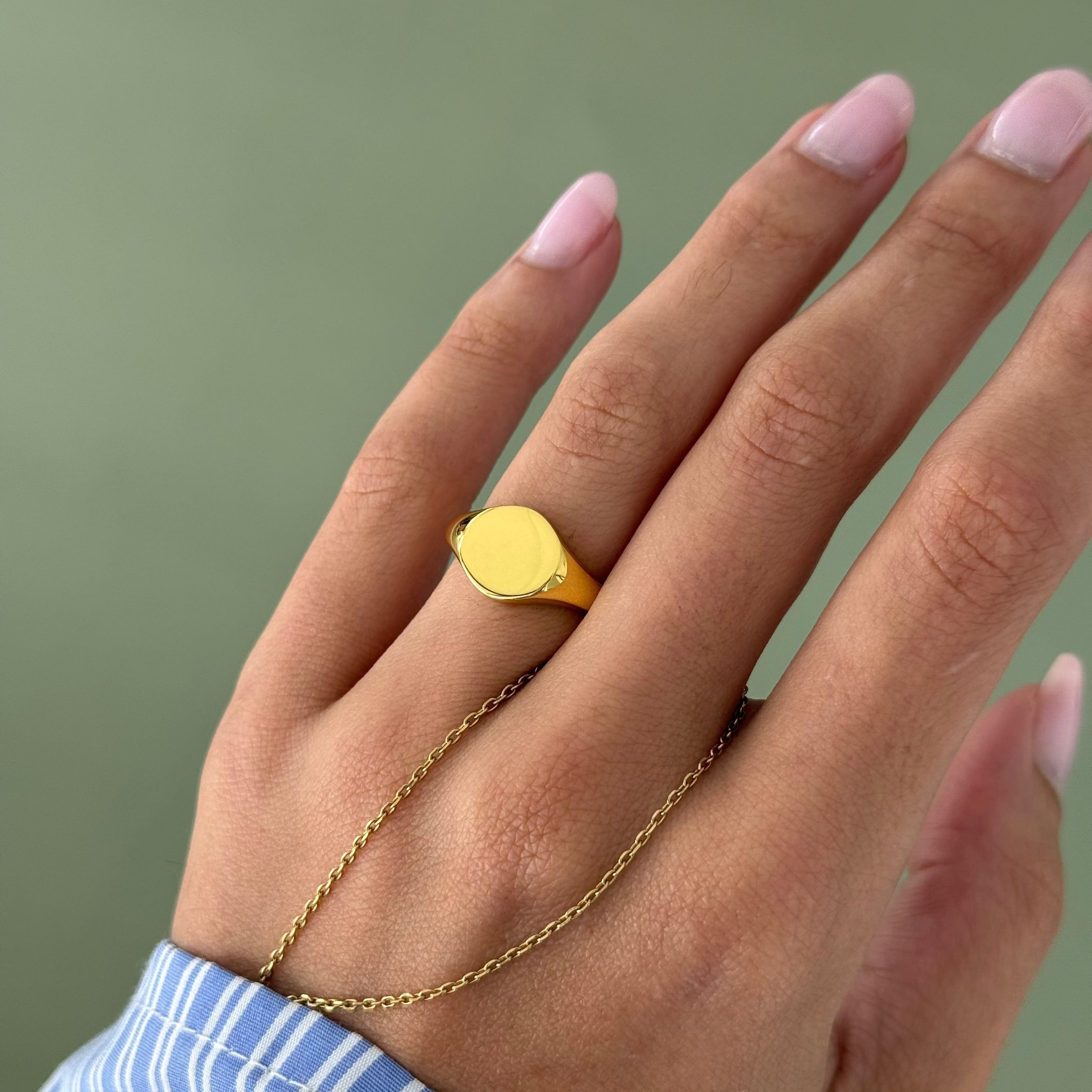 Nomad Signet Ring - Engravable