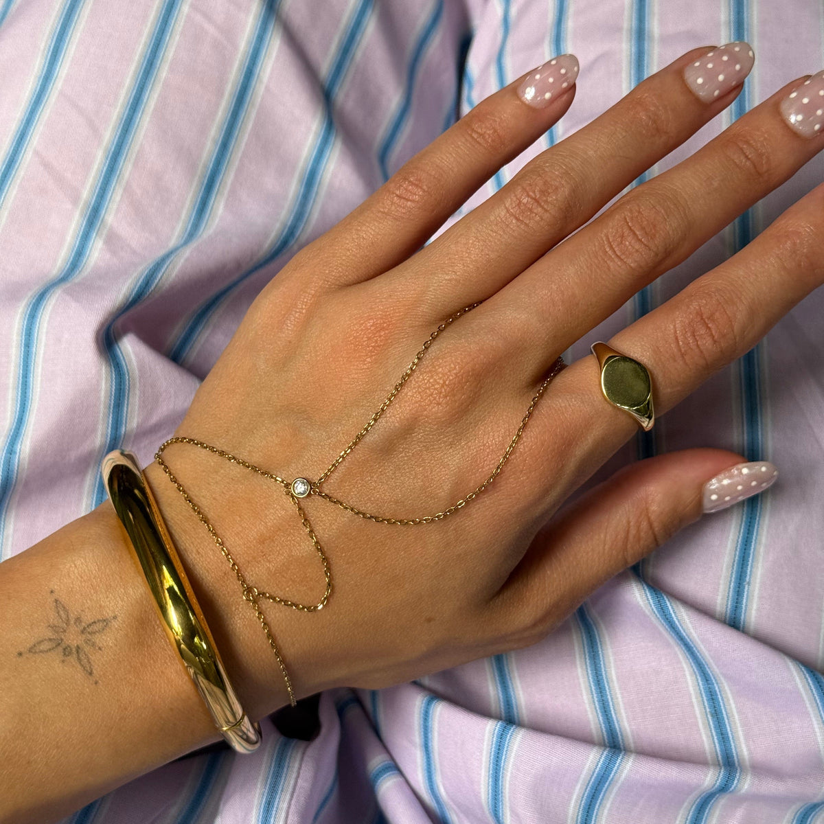 Stella Hand Chain