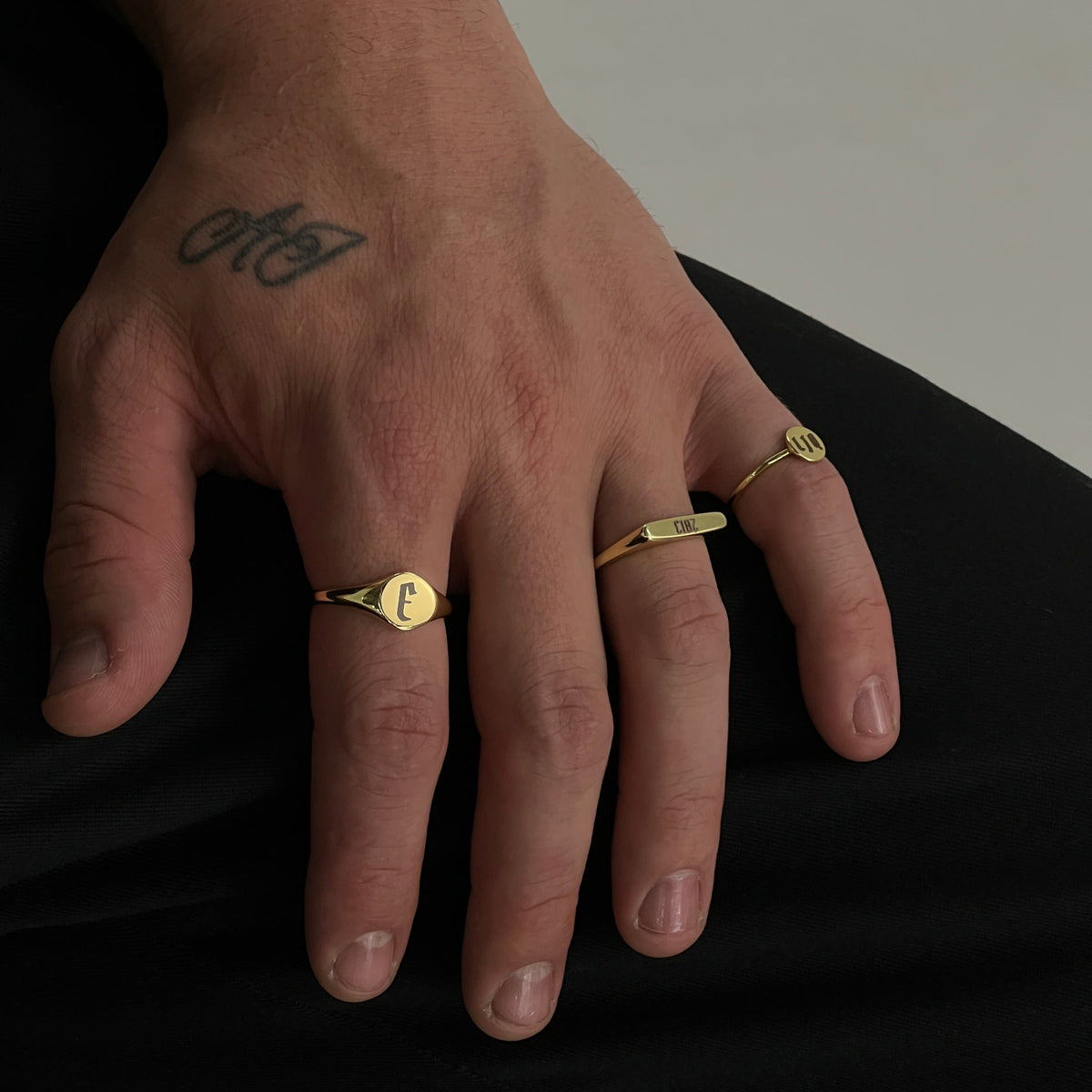 Nomad Signet Ring - Engravable