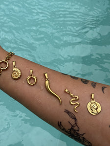 CHARM BAR